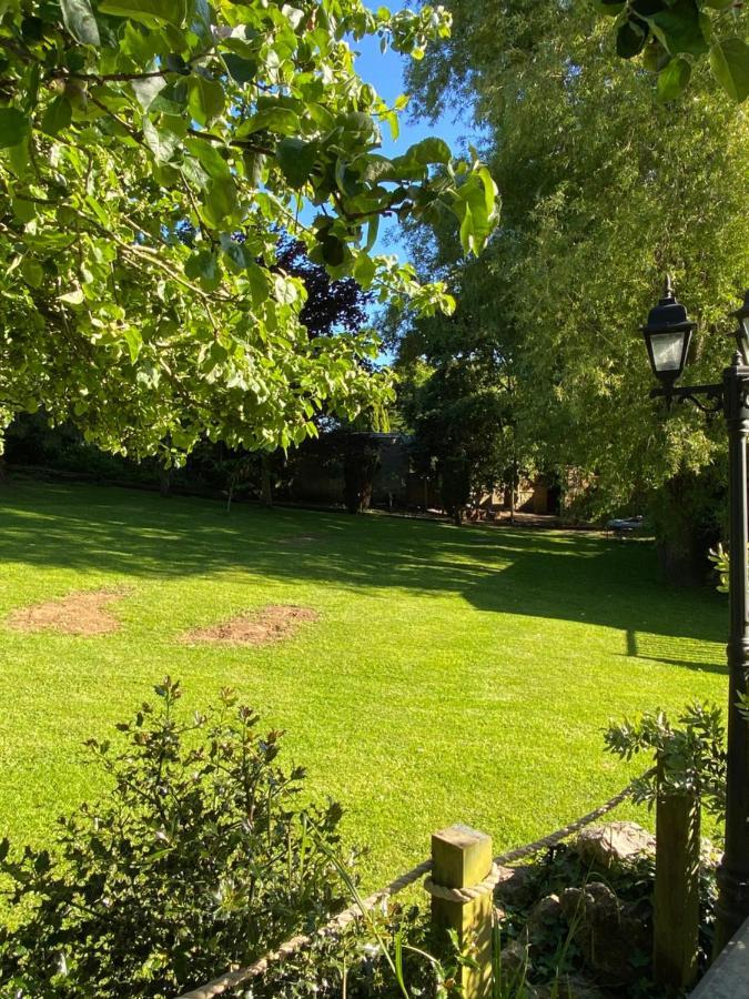 Cosy Dog Friendly Lodge With An Outdoor Bath On The Isle Of Wight Whitwell  Екстериор снимка