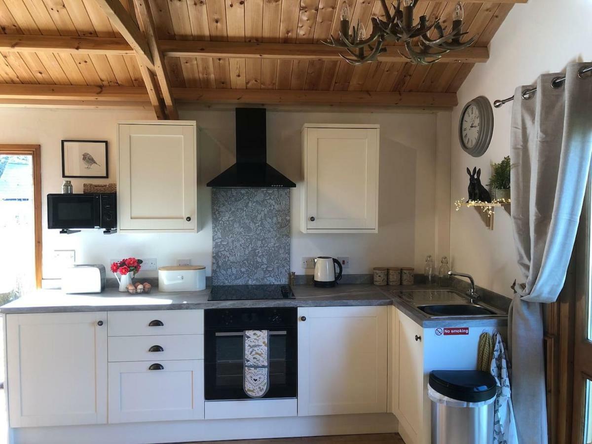 Cosy Dog Friendly Lodge With An Outdoor Bath On The Isle Of Wight Whitwell  Екстериор снимка