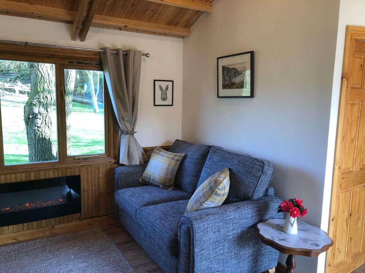 Cosy Dog Friendly Lodge With An Outdoor Bath On The Isle Of Wight Whitwell  Екстериор снимка