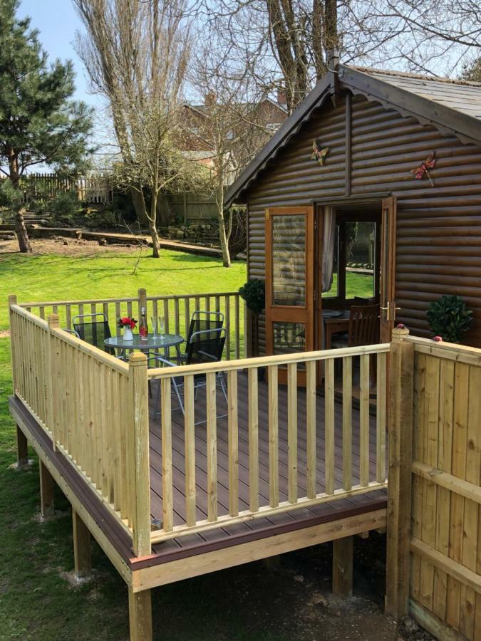 Cosy Dog Friendly Lodge With An Outdoor Bath On The Isle Of Wight Whitwell  Екстериор снимка