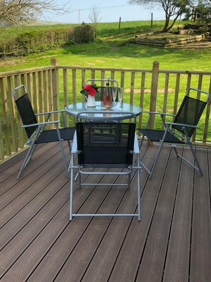 Cosy Dog Friendly Lodge With An Outdoor Bath On The Isle Of Wight Whitwell  Екстериор снимка